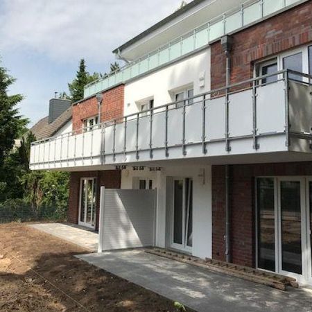 Balkon mit Metallgeländer